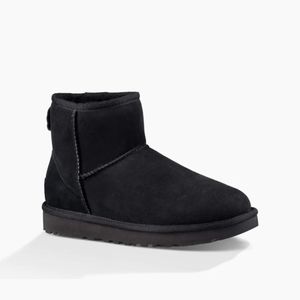 UGG CLASSIC MINI ll BOOTS